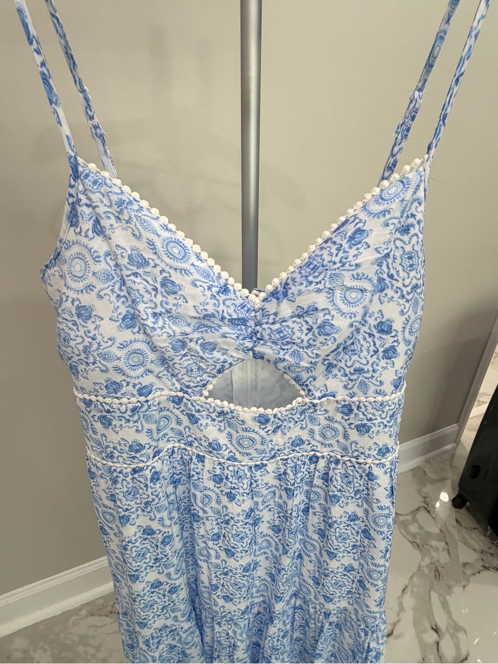 Trixxi White and Light Blue Paisley Maxi Dress - Picture 3 of 7